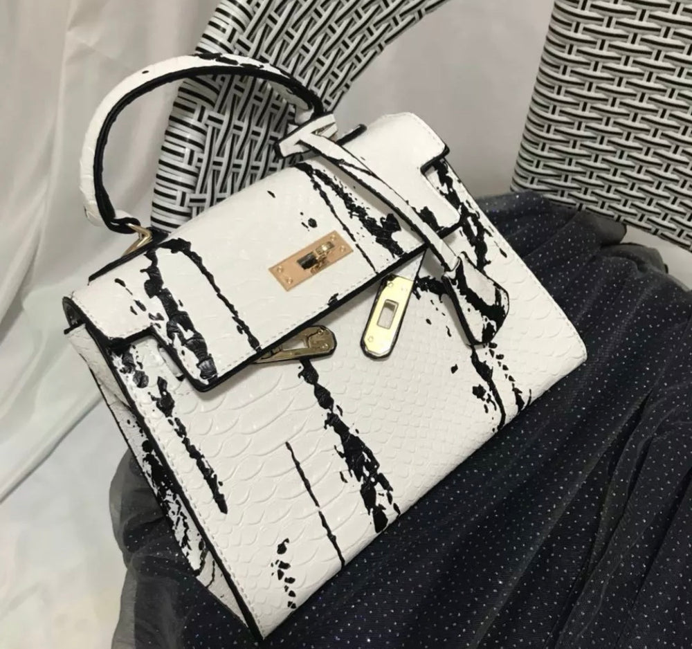 
                
                    Load image into Gallery viewer, PARIS MINI BAG
                
            